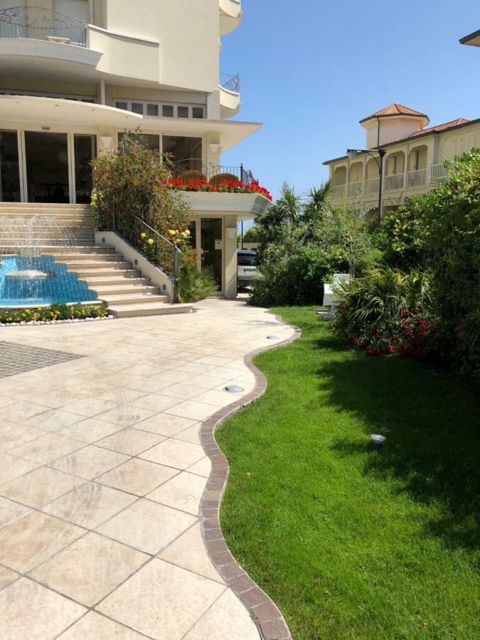 Hotel La Rosa Cattolica Exterior photo